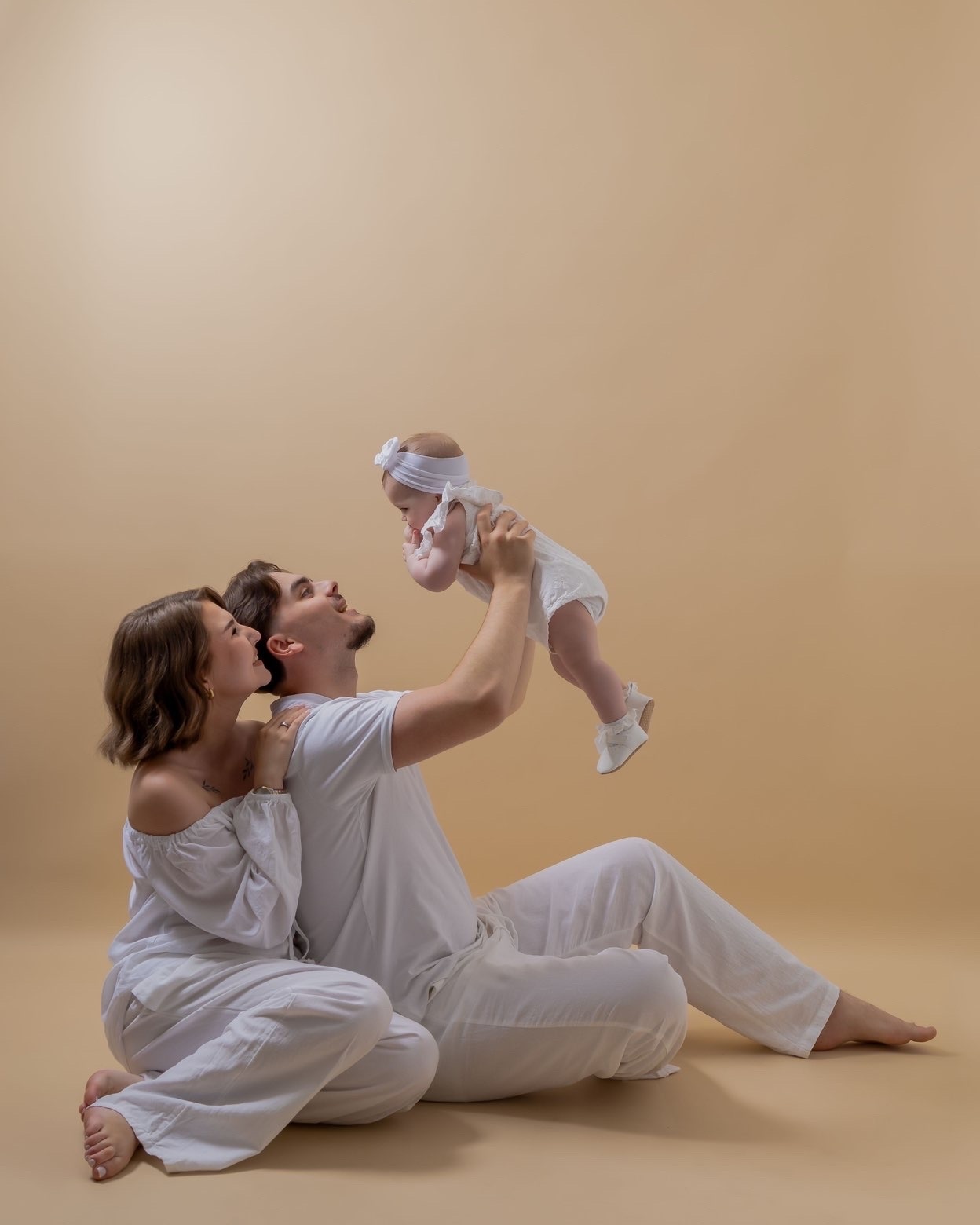Une famille réunie lors d'une séance Noour Photography